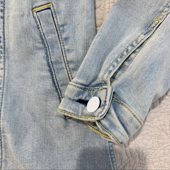 ✨ Light Blue Denim Jacket with Unicorn Patches - Picture 6 of 11